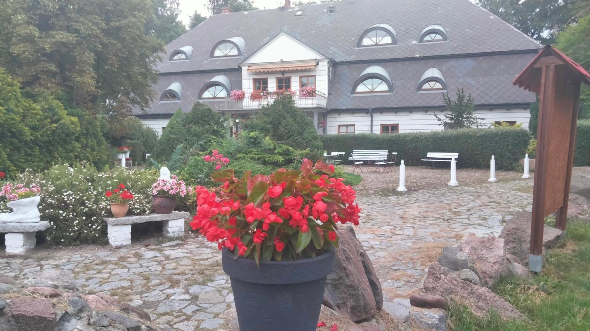 Dworek Pod Herbem Gądkowice Exteriér fotografie